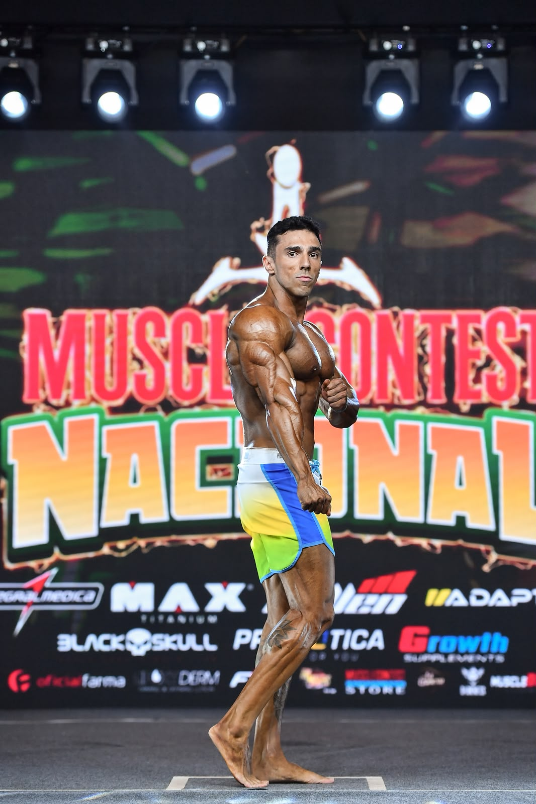 Matheus Inacio no palco — Muscle Contest Nacional